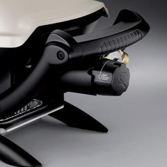 SmokeCraft: Q1000 Liquid Propane Grill, Chrome