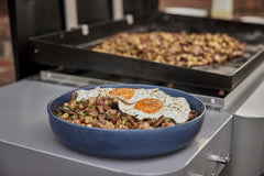 SmokeCraft: 28" Gas Griddle, 3 Burner, Black