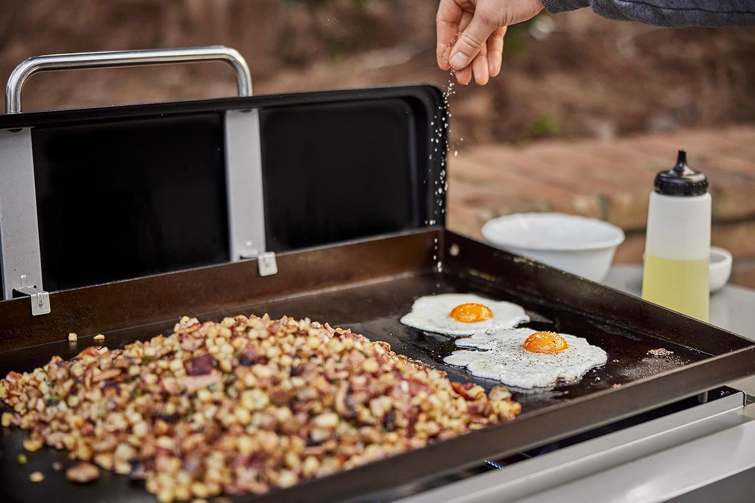 SmokeCraft:  28" Gas Griddle, 3 Burner, Black